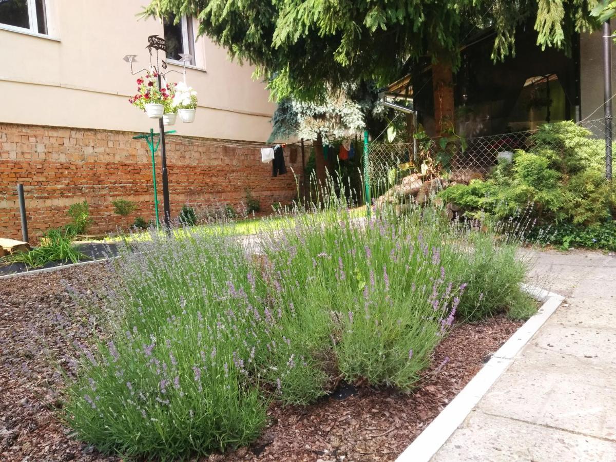 Apartment On Zaliznychna Lviv Eksteriør bilde
